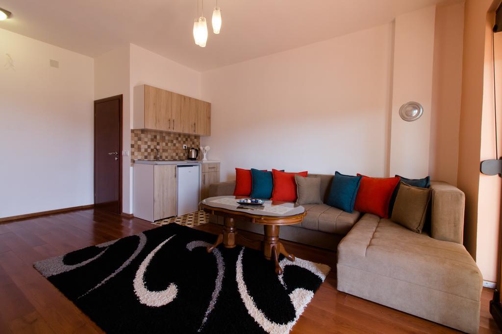 Apartments Kan Ulcinj Exterior photo