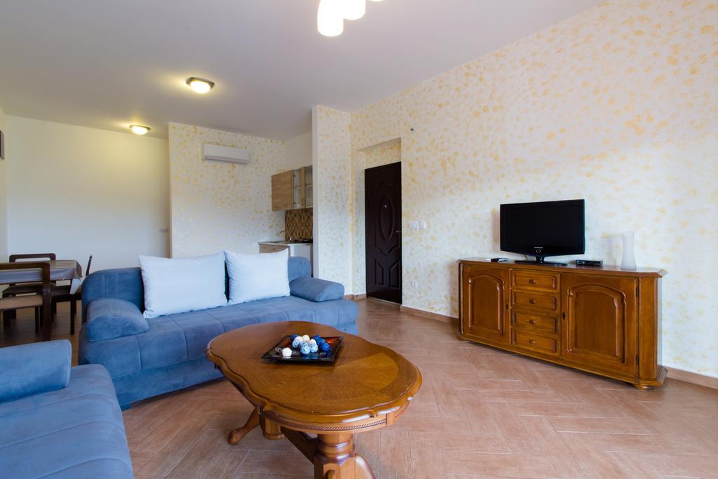Apartments Kan Ulcinj Exterior photo