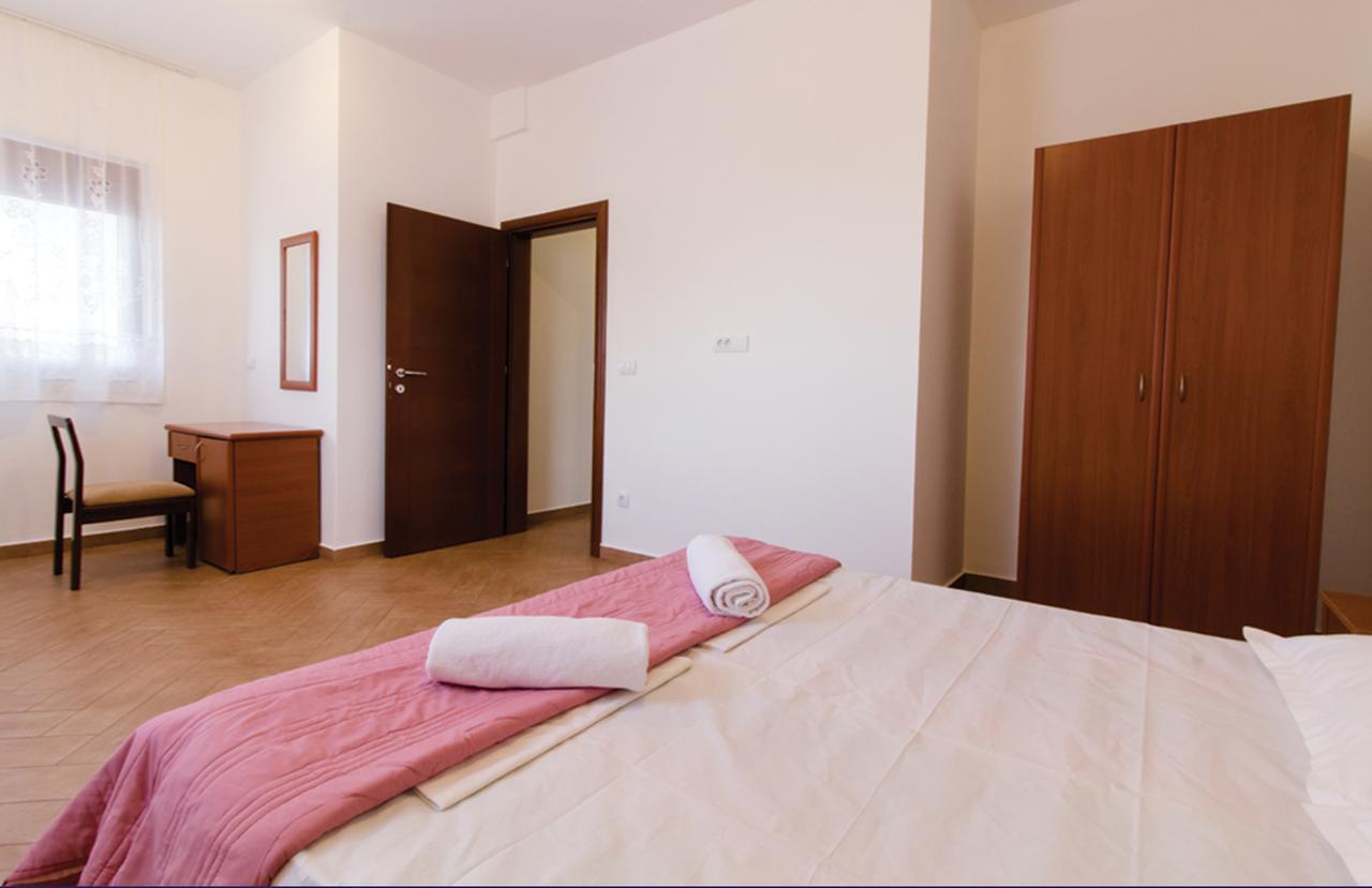 Apartments Kan Ulcinj Exterior photo