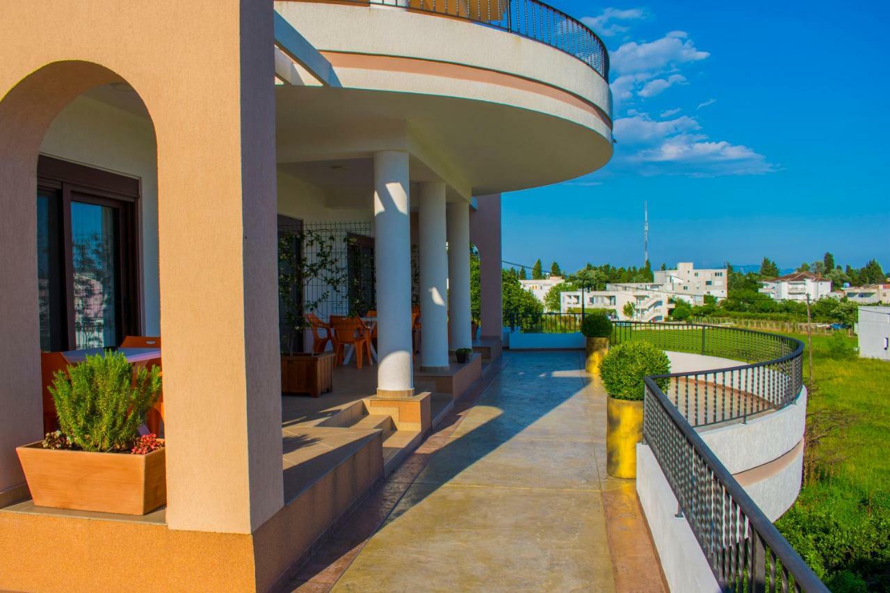 Apartments Kan Ulcinj Exterior photo
