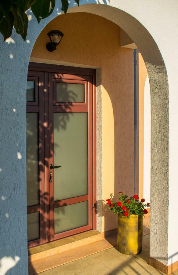 Apartments Kan Ulcinj Exterior photo